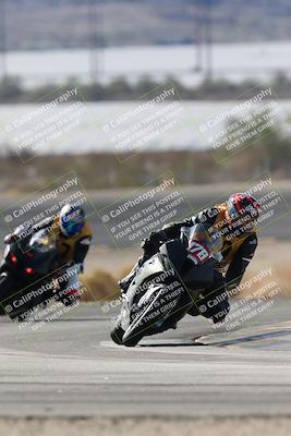 media/Nov-16-2025-Race Pace (Sun) [[8c5fa54630]]/Non Verified Riders (1st 20 Minutes)/1-Turn 14 (10am)/